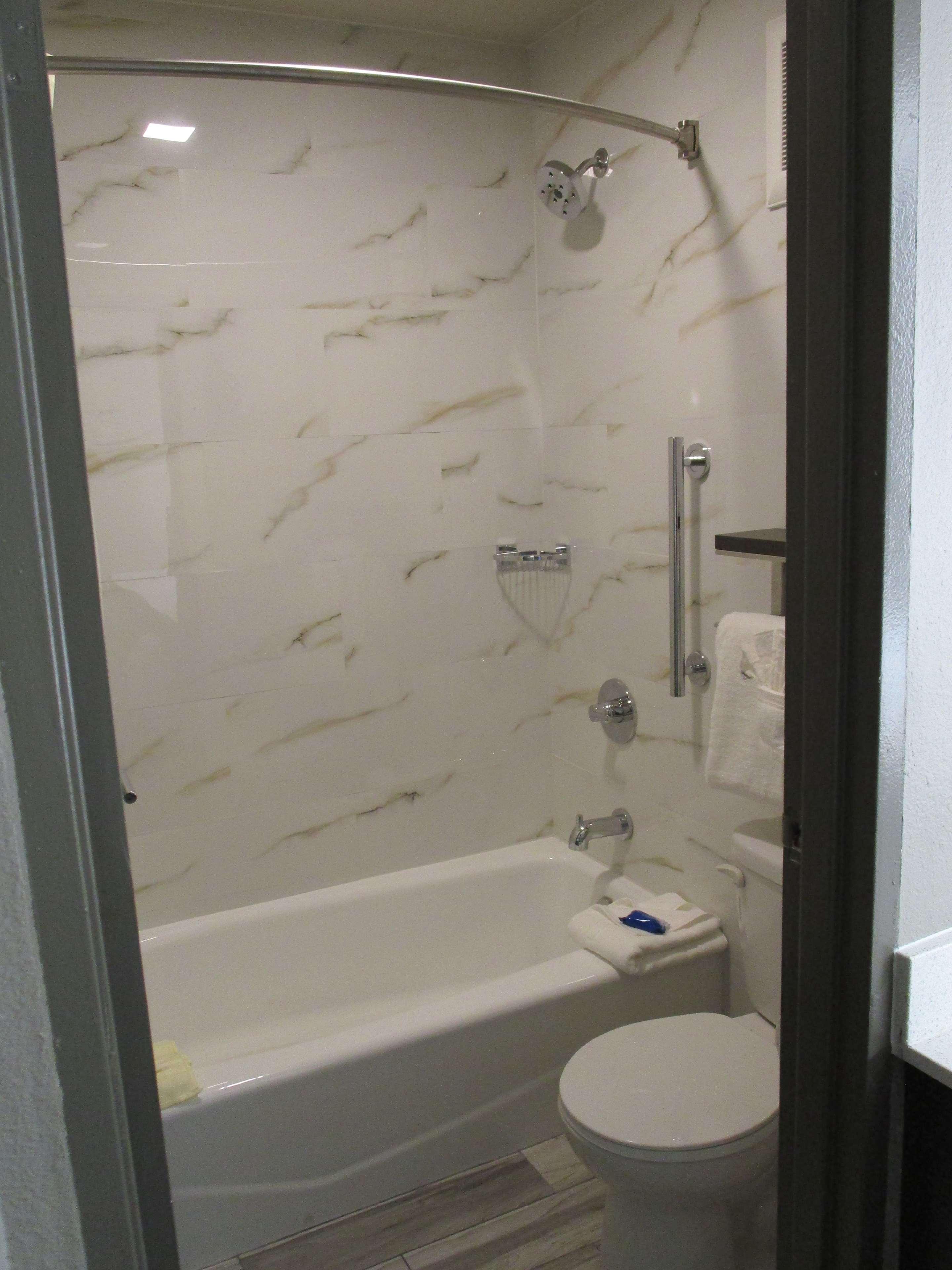 Surestay Plus Hotel By Best Western Point Richmond Extérieur photo