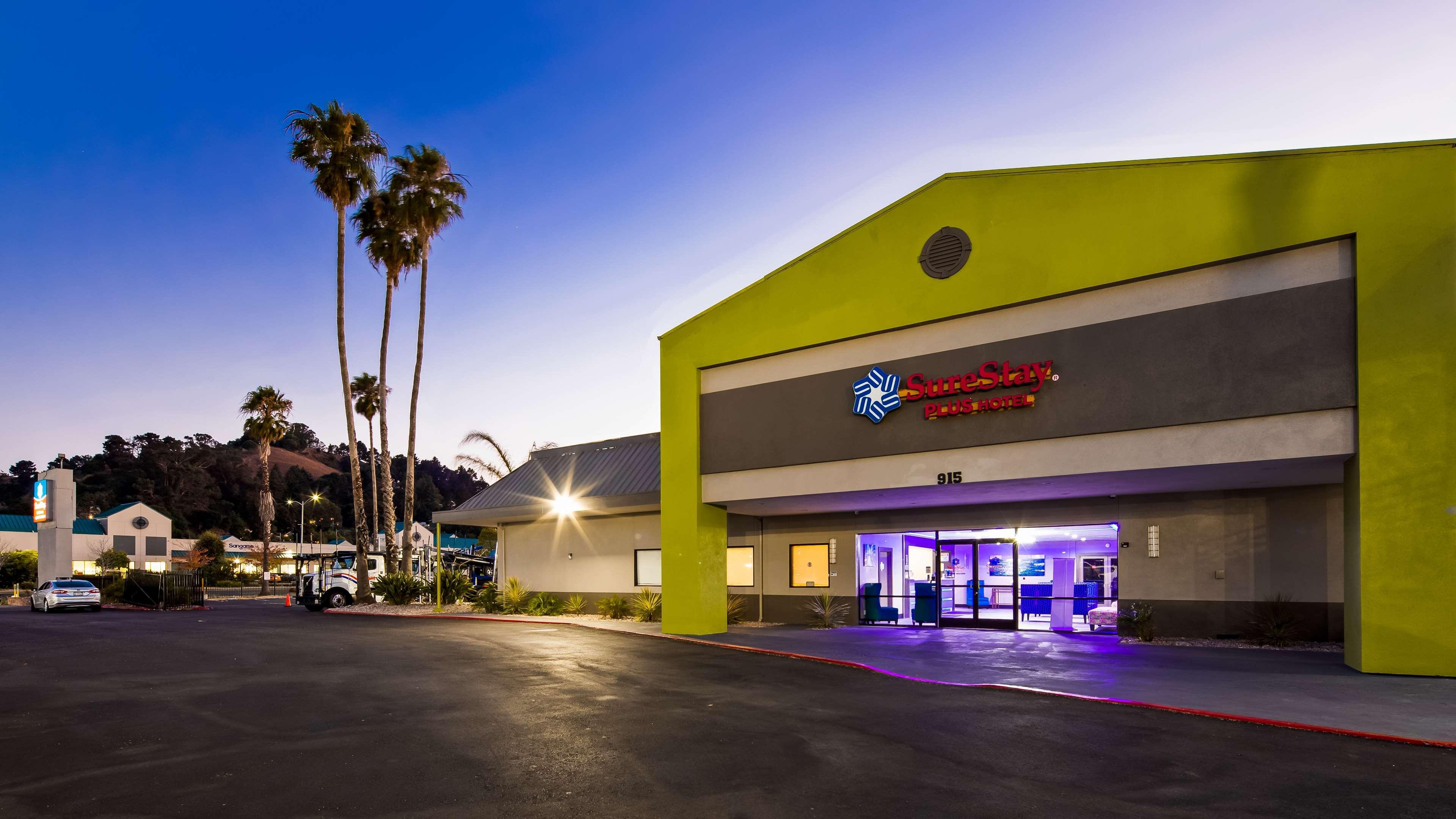 Surestay Plus Hotel By Best Western Point Richmond Extérieur photo